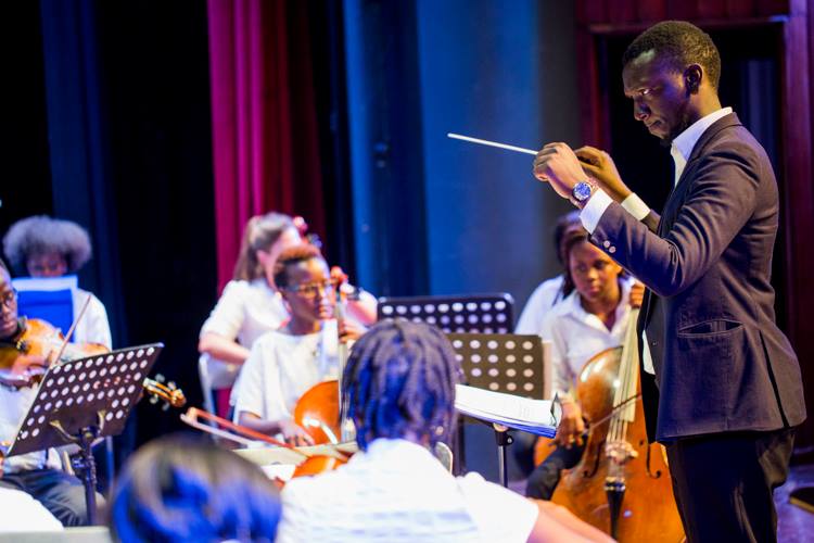 Peter Nyabuto while conducting Karelia Suite