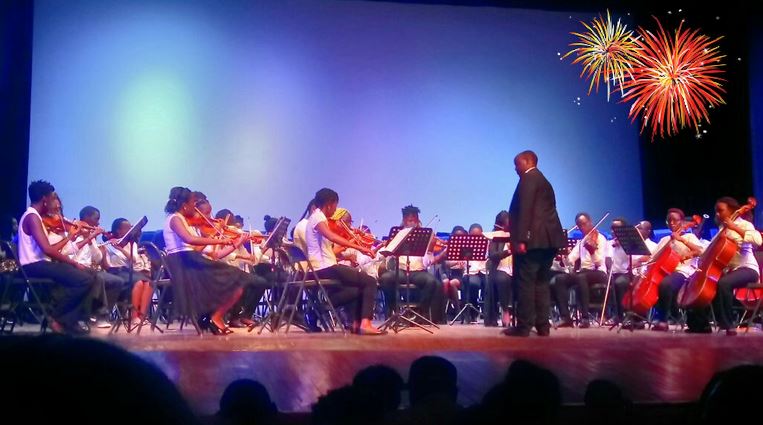 Philip Maina conducting