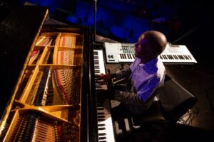 Read more about the article Tribute to Zach Amunga: An exceptional stealth Jazz pianist in Kenya